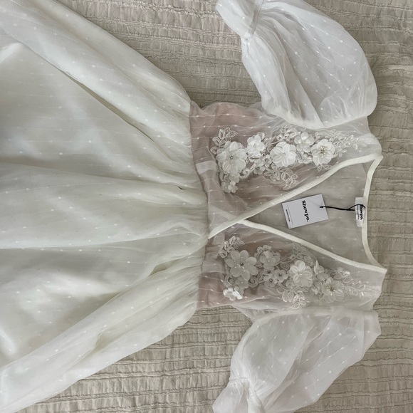 NWT Dress with floral detail - Picture 1 of 3